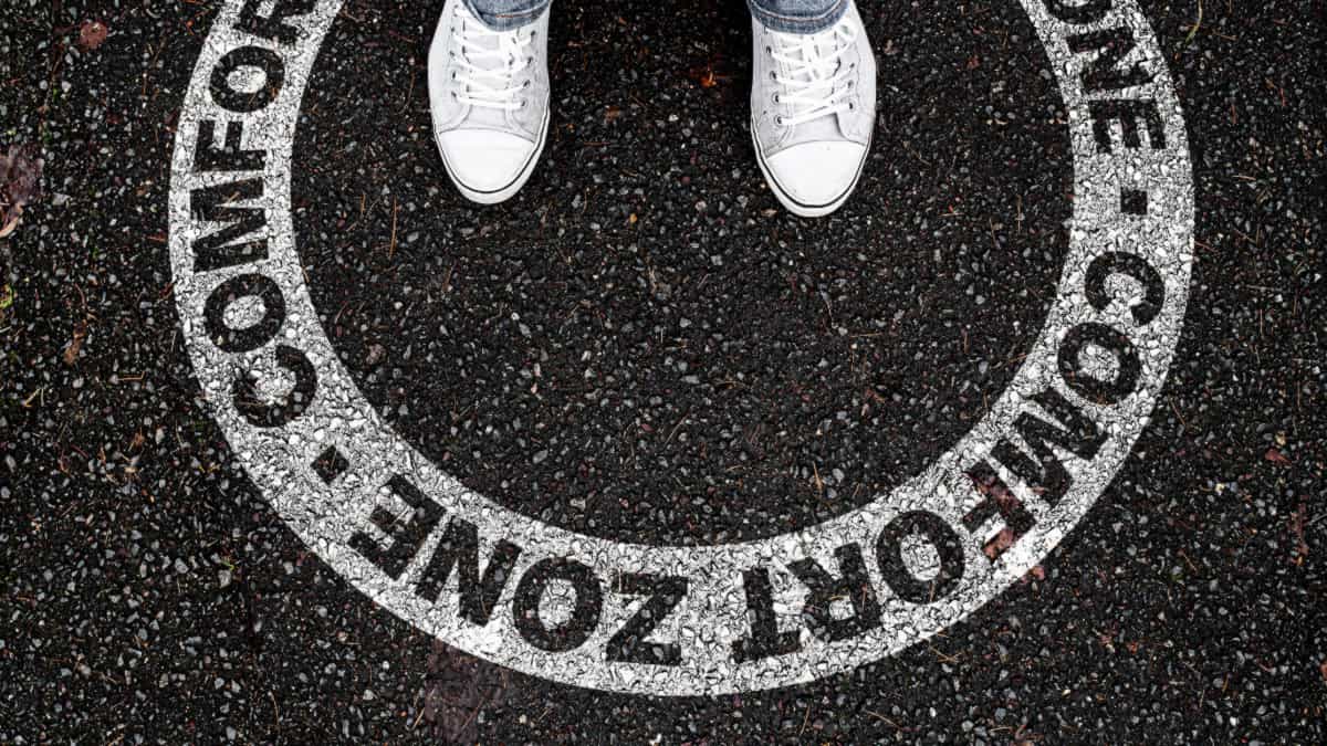 zona de confort, zona de confort en la pareja, zona de confort en la relacion, salir de la zona de confort de una relacion, la rutina apaga la chispa